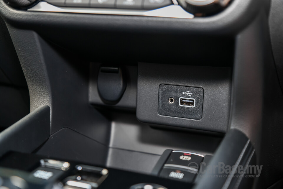 Nissan Kicks e-Power P15 (2024) Interior