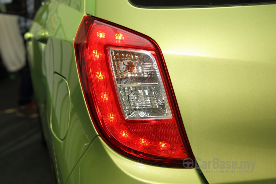 Honda Civic FB (2012) Exterior