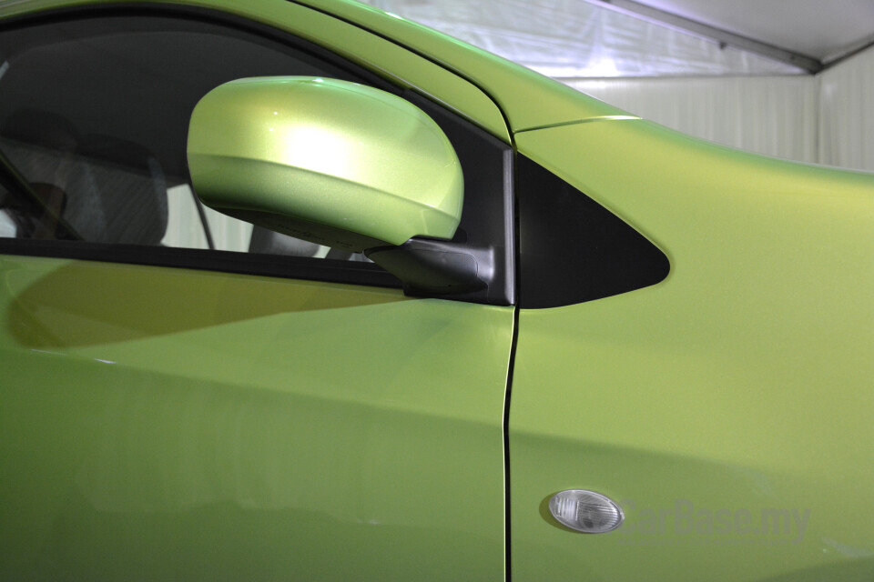 Honda Civic FB (2012) Exterior