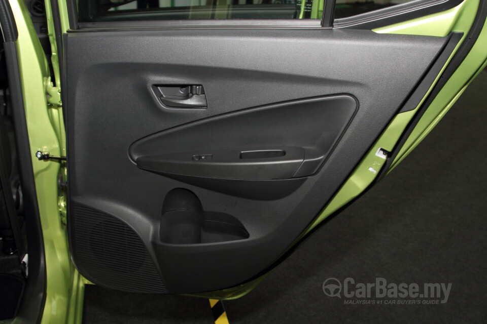 Honda Civic FB (2012) Interior