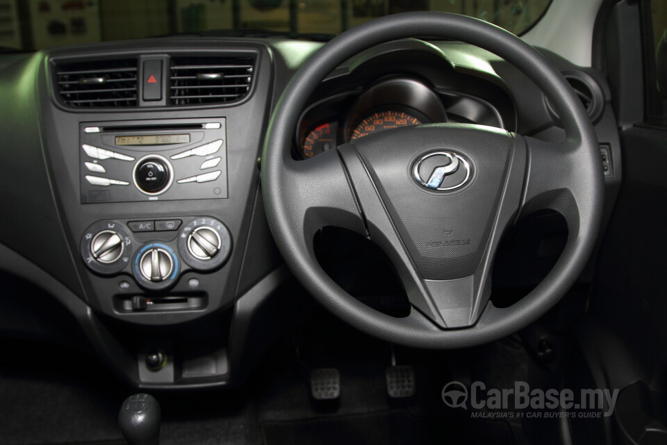 Chevrolet Cruze J300 (2012) Interior