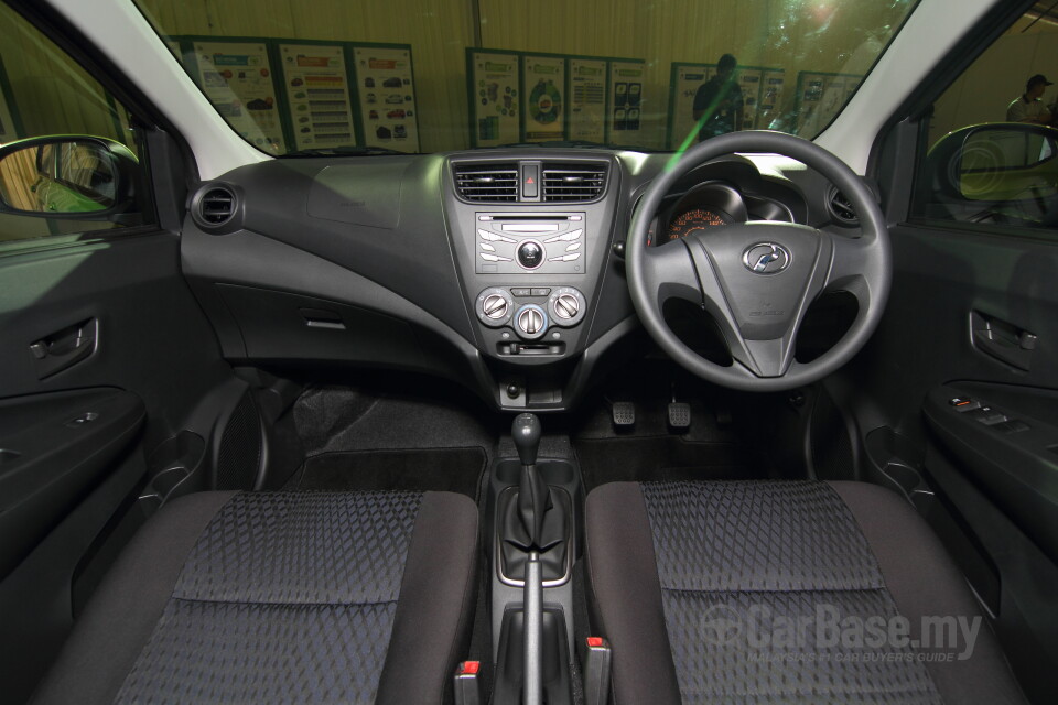Honda Civic FB (2012) Interior
