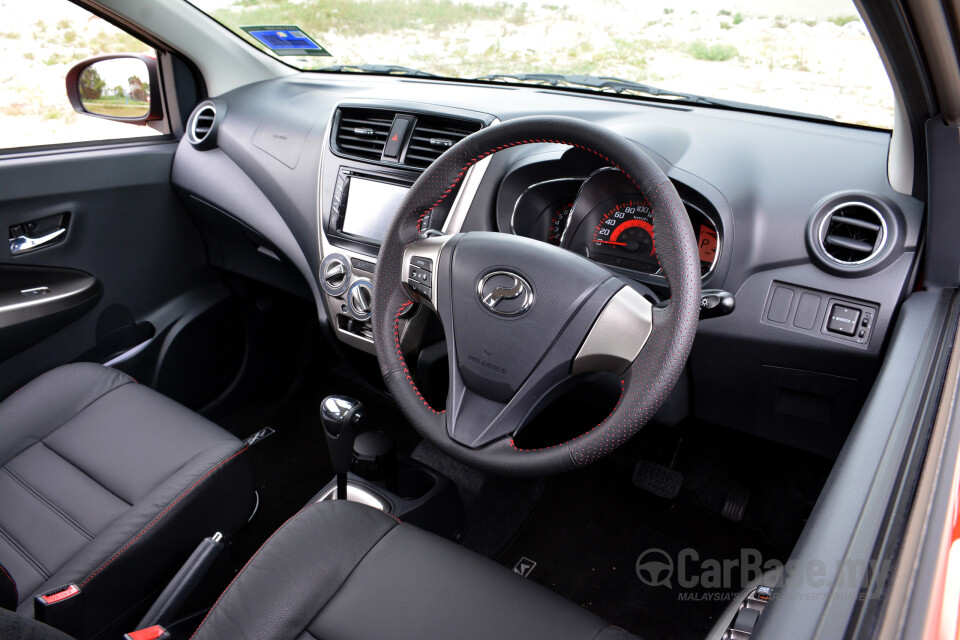 Honda Civic FC (2016) Interior