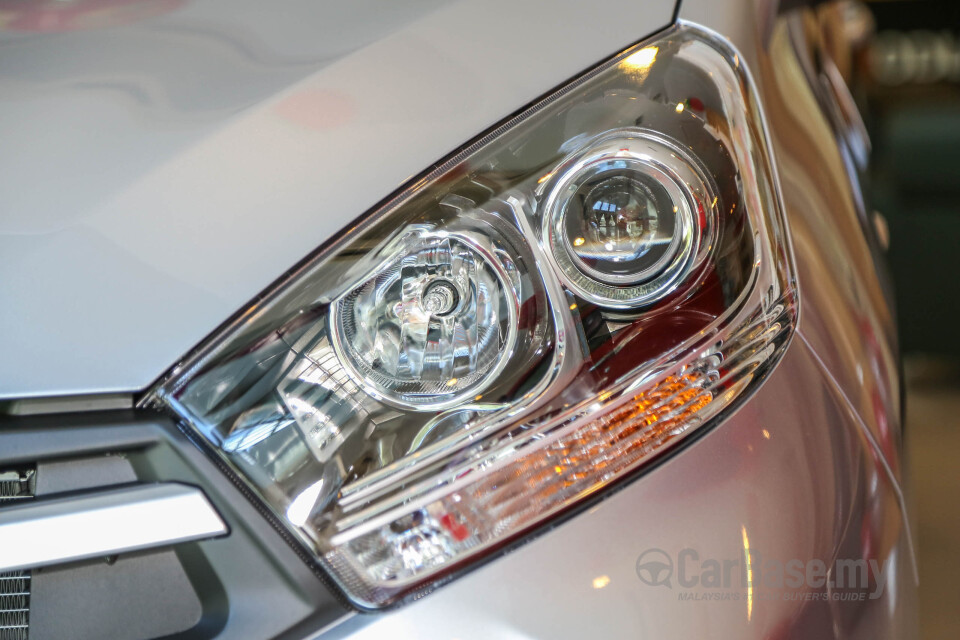 Nissan Grand Livina L11 Facelift (2013) Exterior