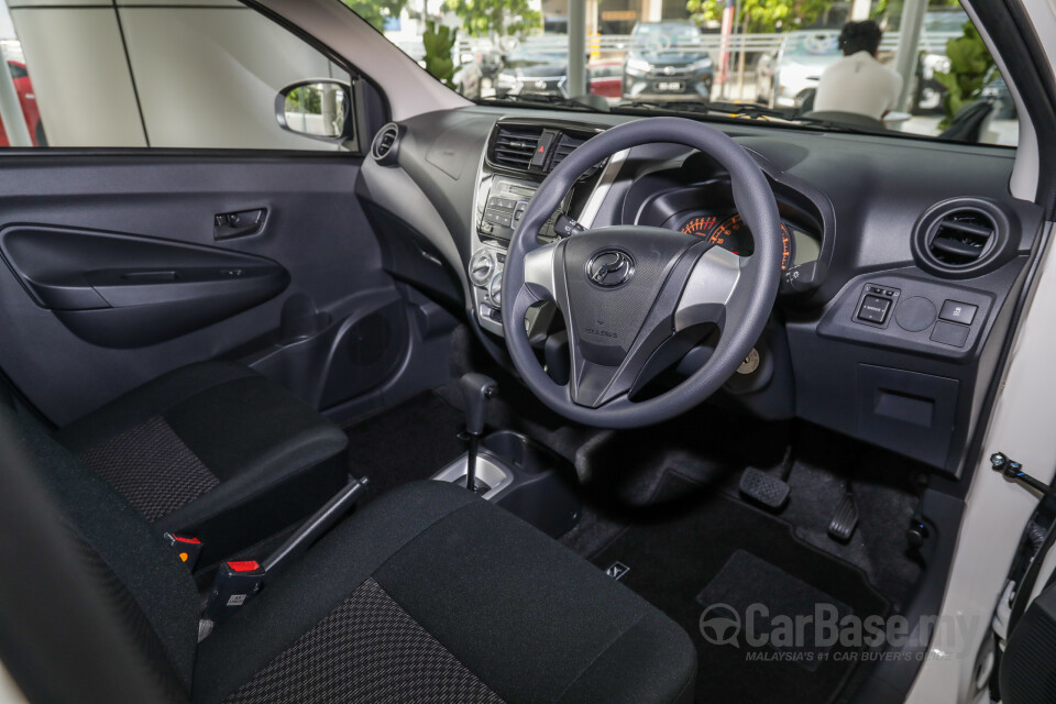 Nissan Navara D23 (2015) Interior