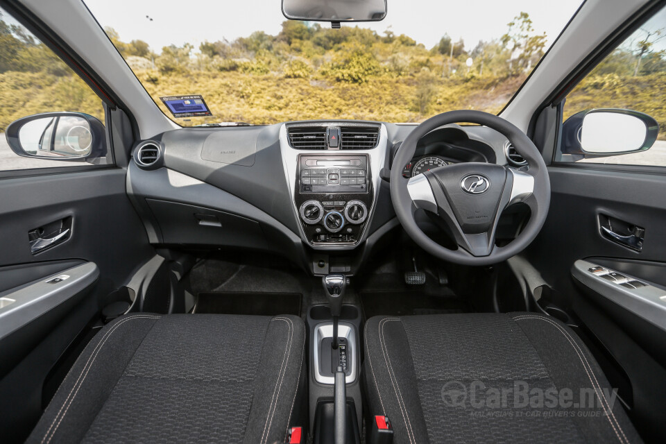 Audi Q5 FY (2019) Interior