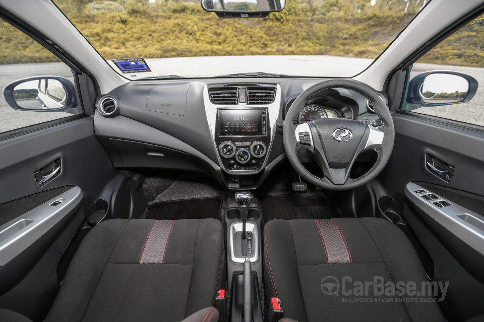 Proton Exora Mk1 RC (2019) Interior