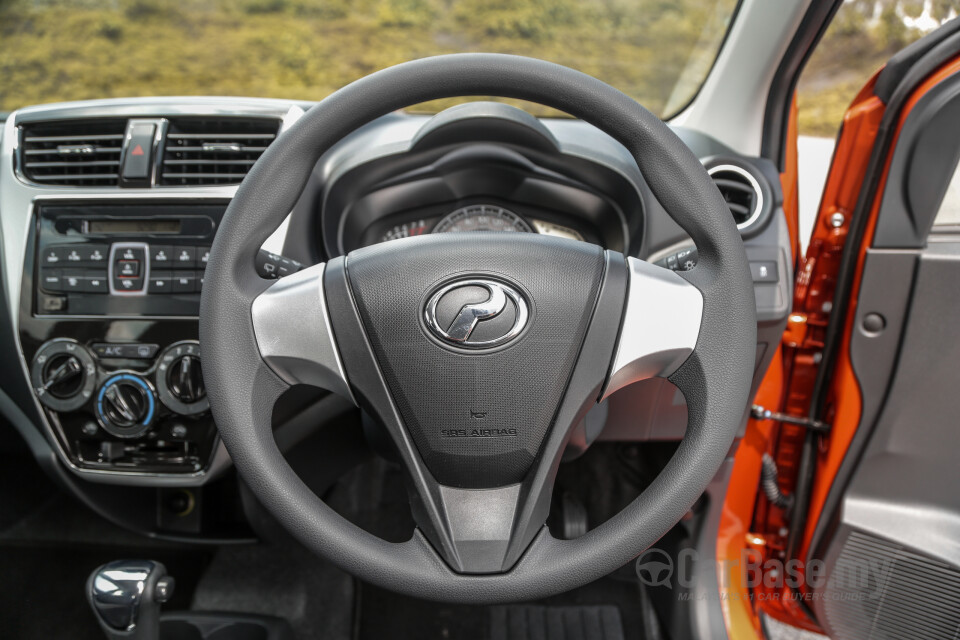 Perodua Aruz D38L (2019) Interior