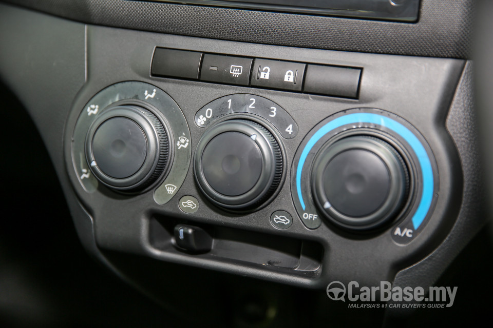 Perodua Bezza D63D (2016) Interior
