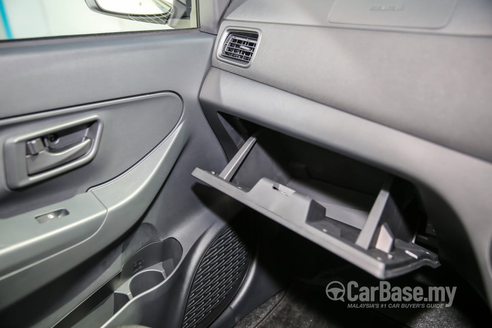 Perodua Bezza D63D (2016) Interior