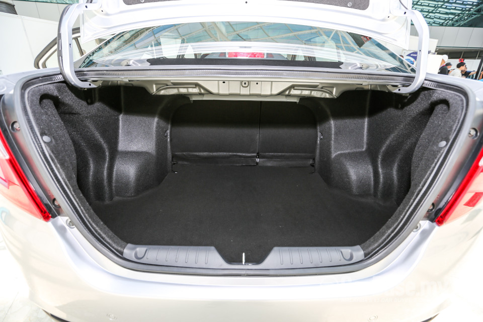 Perodua Bezza D63D (2016) Interior