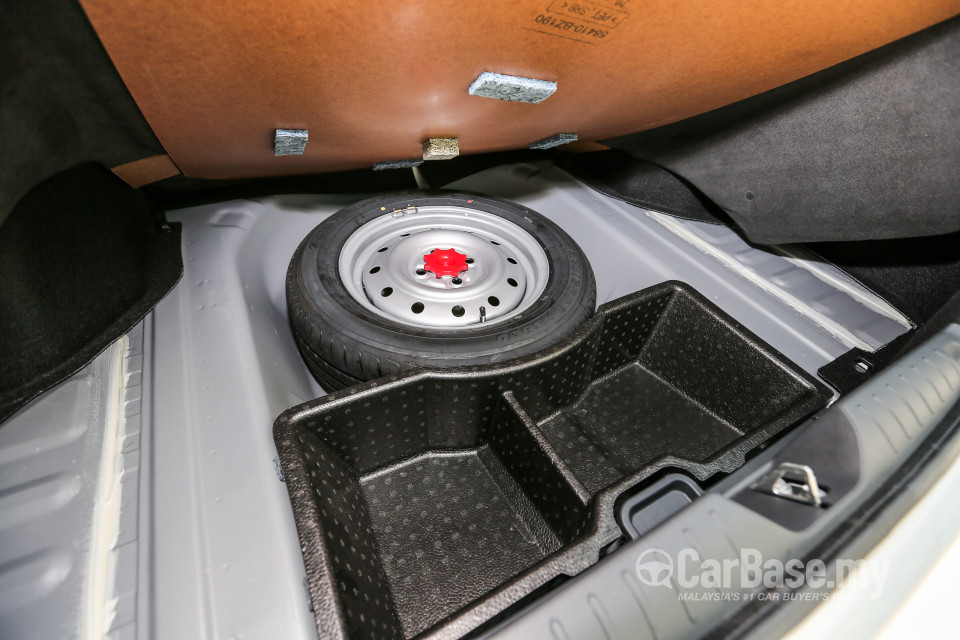 Perodua Bezza D63D (2016) Interior