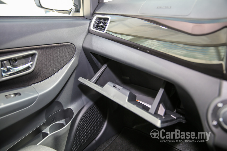 Perodua Bezza D63D (2016) Interior