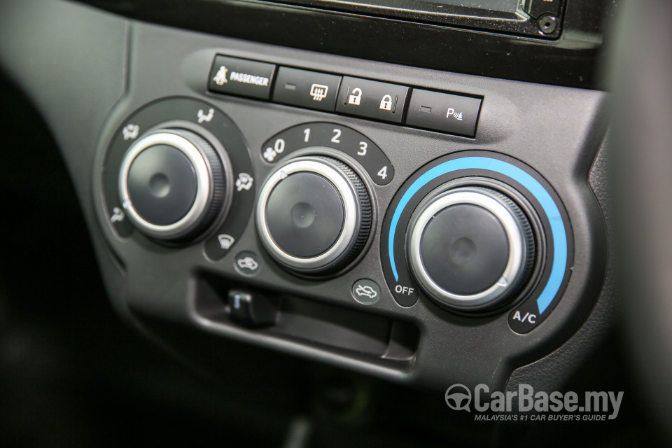 Perodua Bezza D63D (2016) Interior