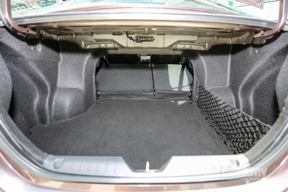 Perodua Bezza D63D (2016) Interior