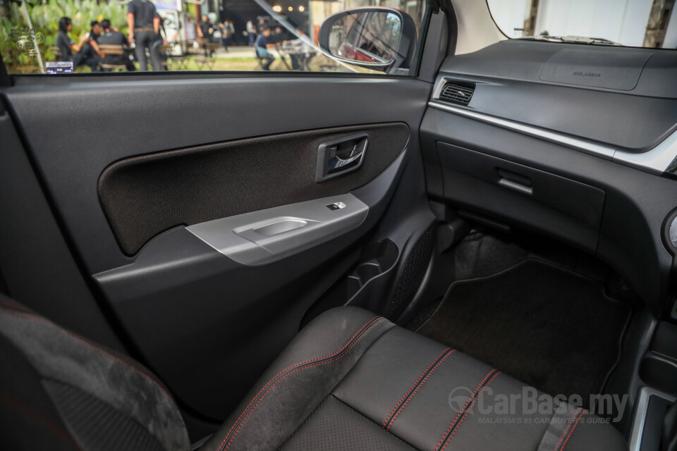 Perodua Aruz D38L (2019) Interior