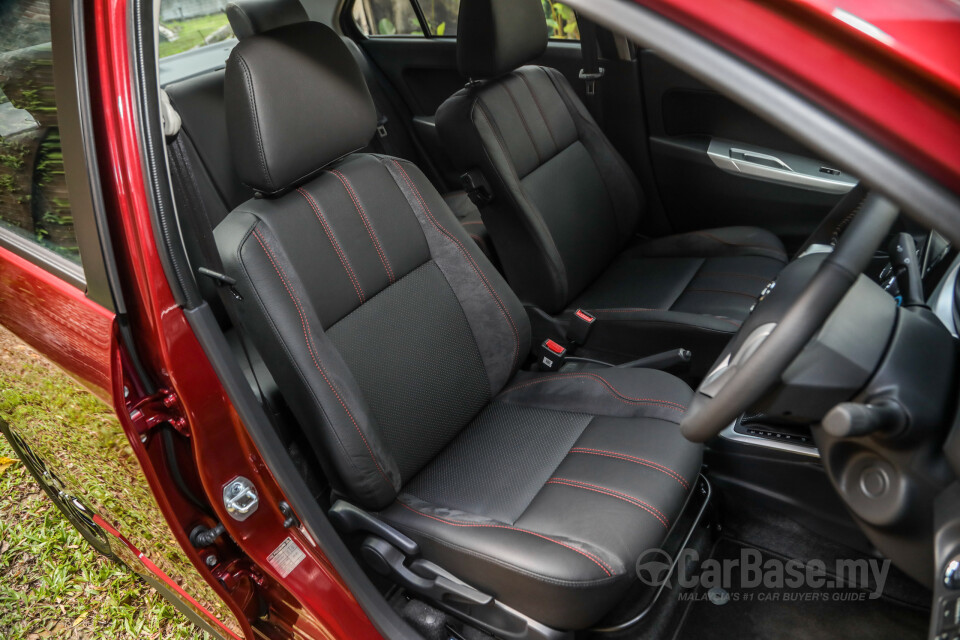 Perodua Aruz D38L (2019) Interior