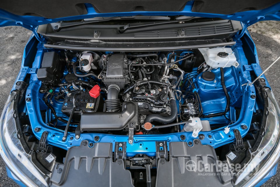 Perodua Aruz D38L (2019) Exterior
