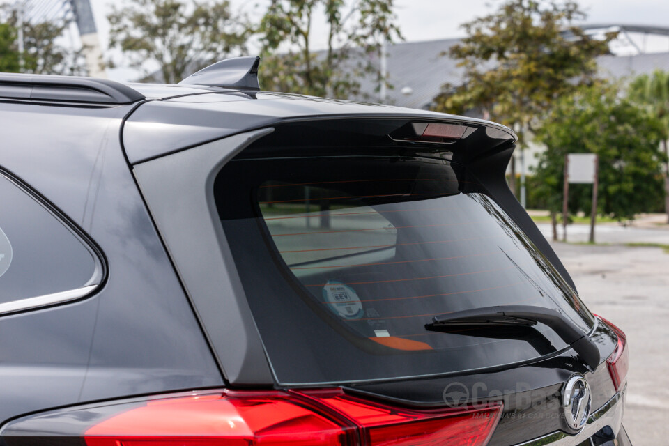 Perodua Aruz D38L (2019) Exterior