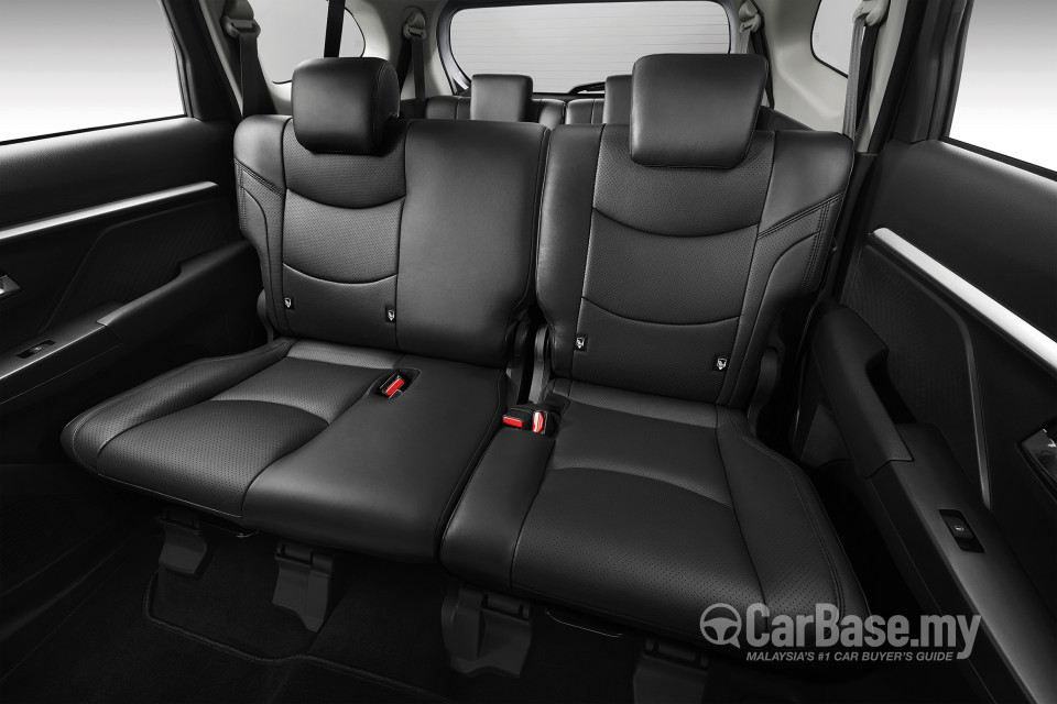 Perodua Aruz D38L (2019) Interior