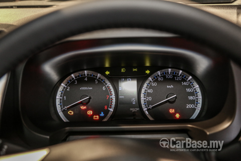 Perodua Aruz D38L (2019) Interior