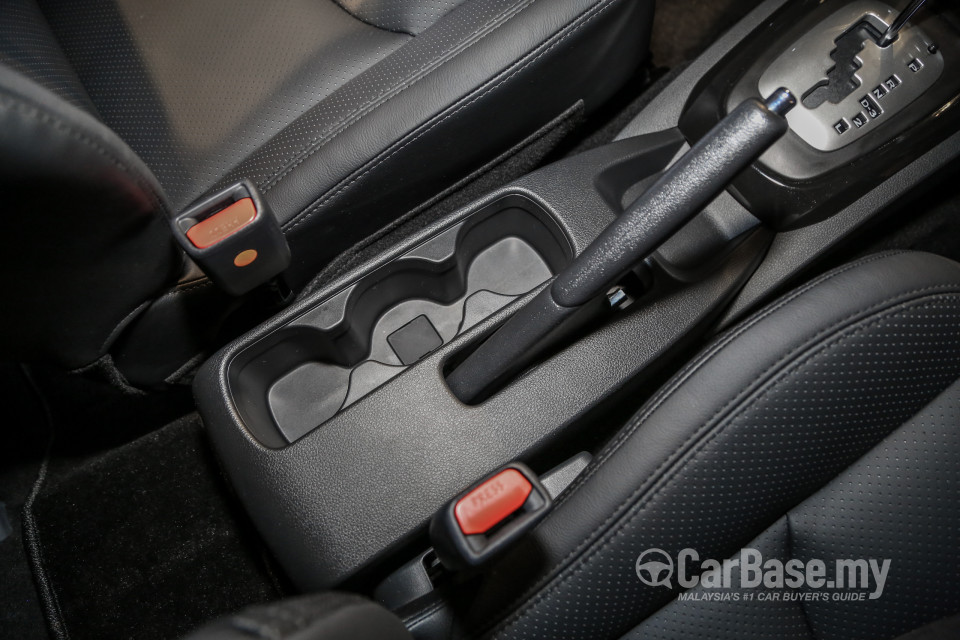 Perodua Aruz D38L (2019) Interior