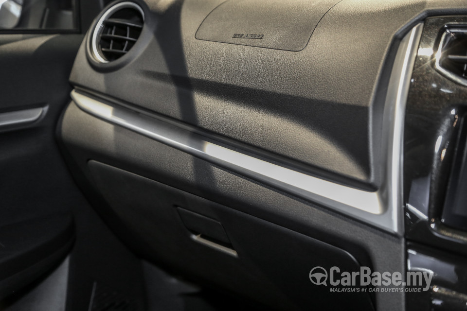 Perodua Aruz D38L (2019) Interior