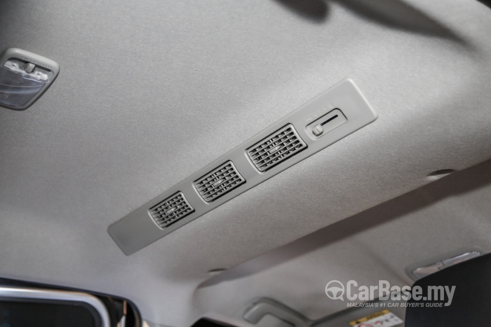 Perodua Aruz D38L (2019) Interior