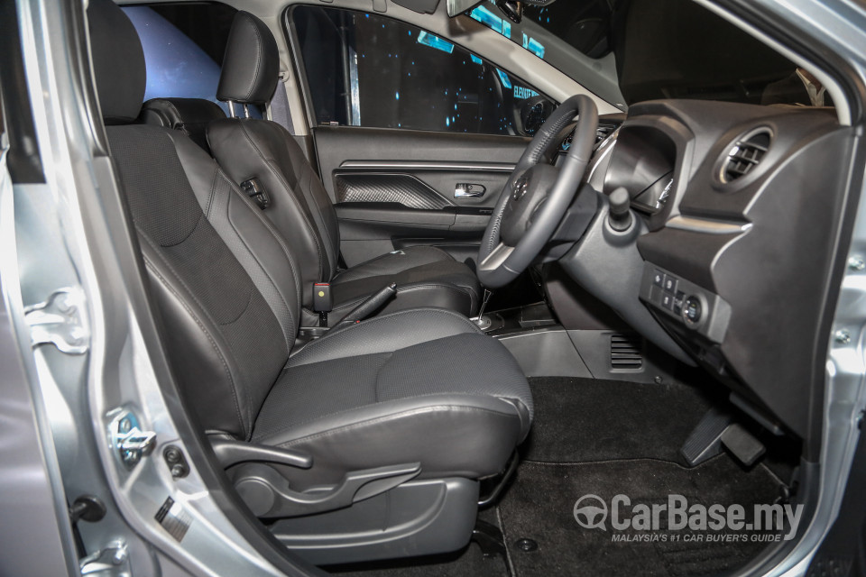 Perodua Aruz D38L (2019) Interior