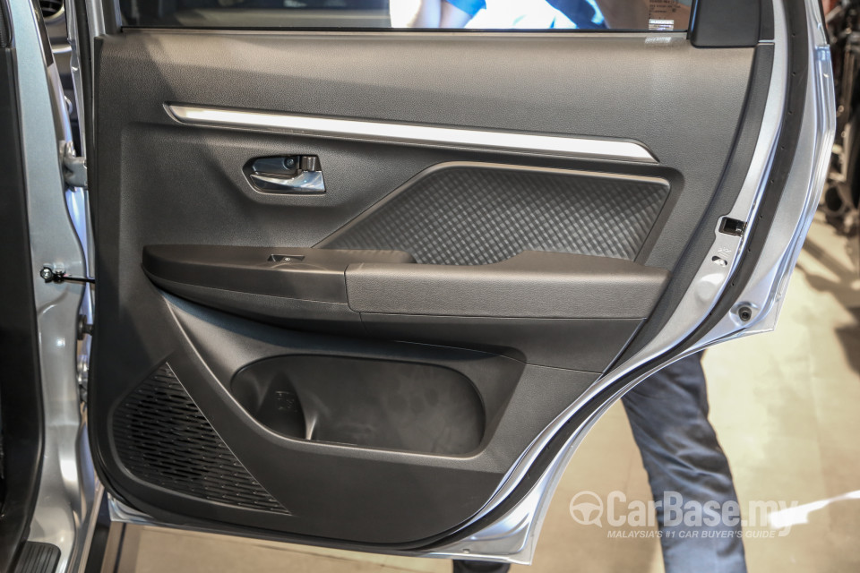 Perodua Aruz D38L (2019) Interior