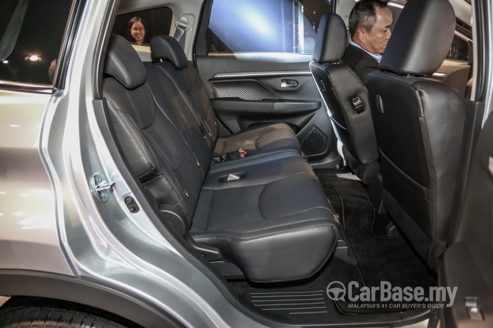 Perodua Aruz D38L (2019) Interior