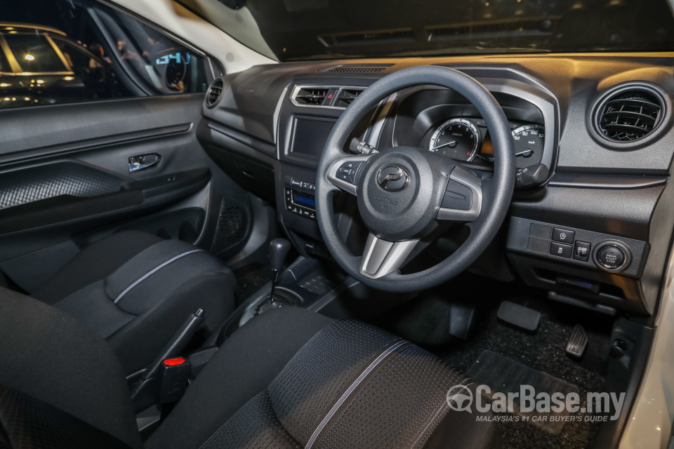 Perodua Aruz D38L (2019) Interior