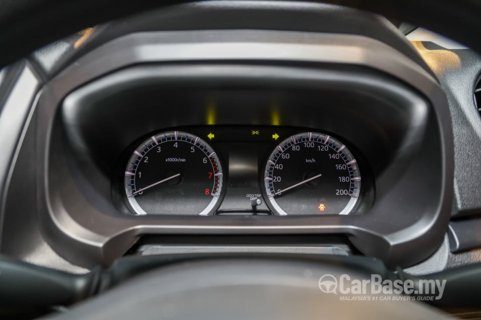 Perodua Aruz D38L (2019) Interior