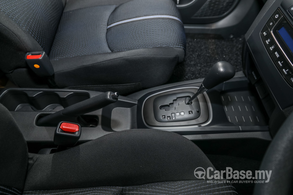 Perodua Aruz D38L (2019) Interior