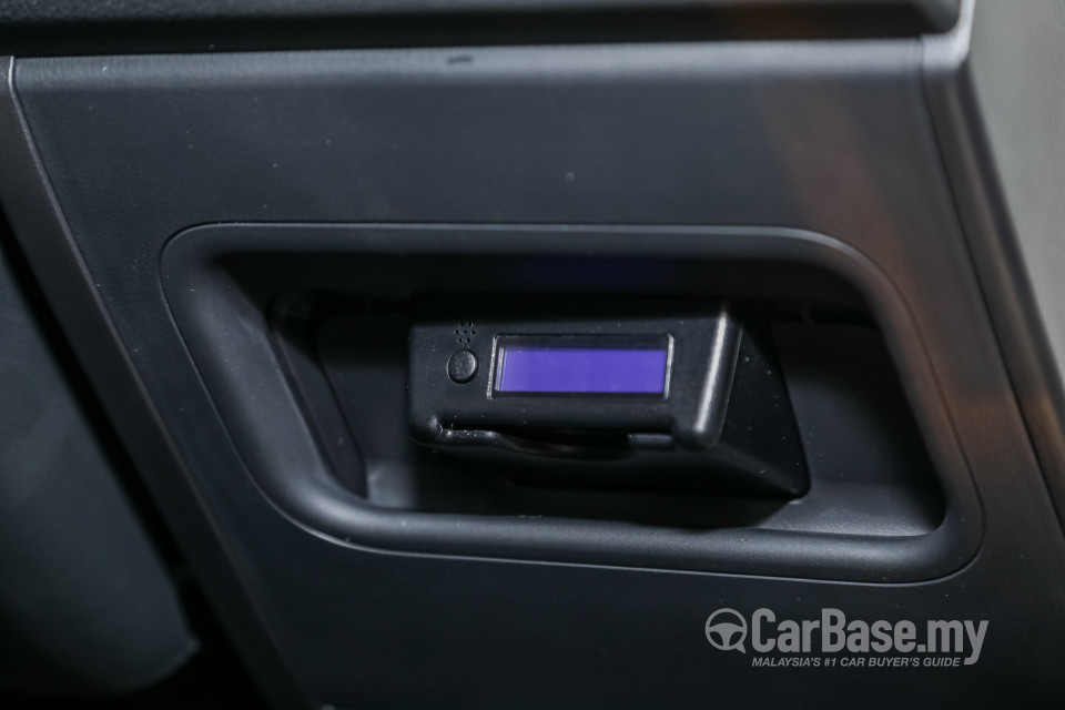 Perodua Aruz D38L (2019) Interior