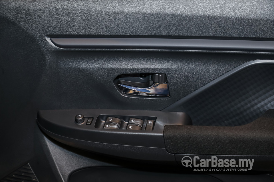 Perodua Aruz D38L (2019) Interior