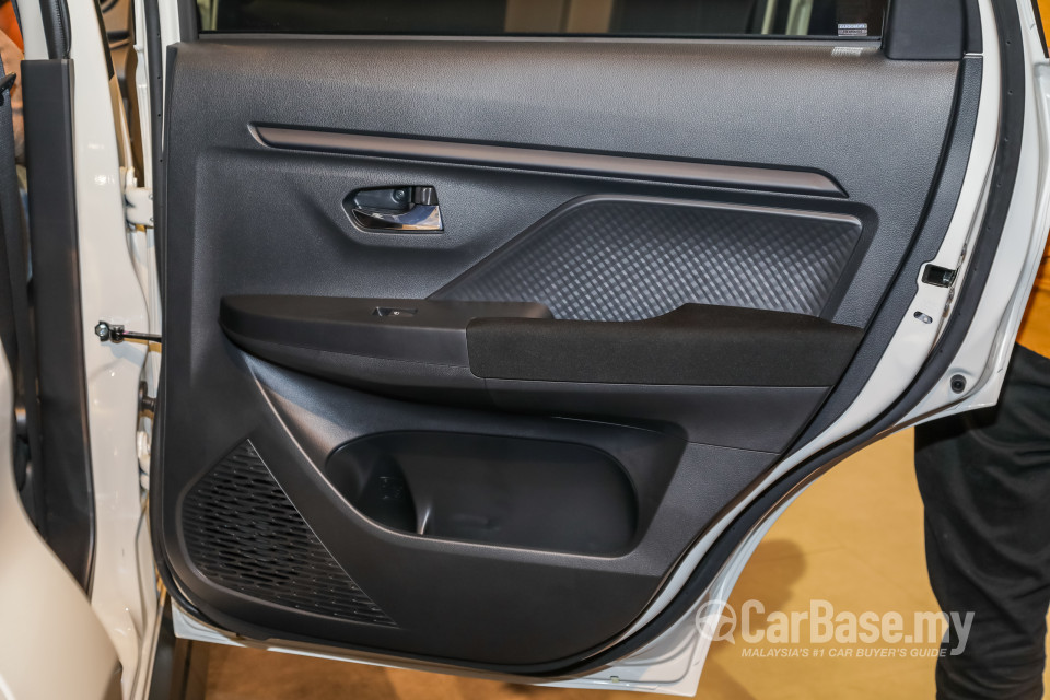 Perodua Aruz D38L (2019) Interior