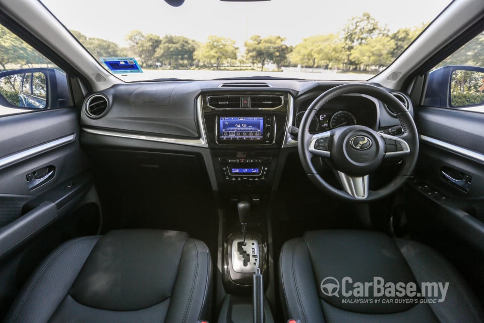 Perodua Aruz D38L (2019) Interior