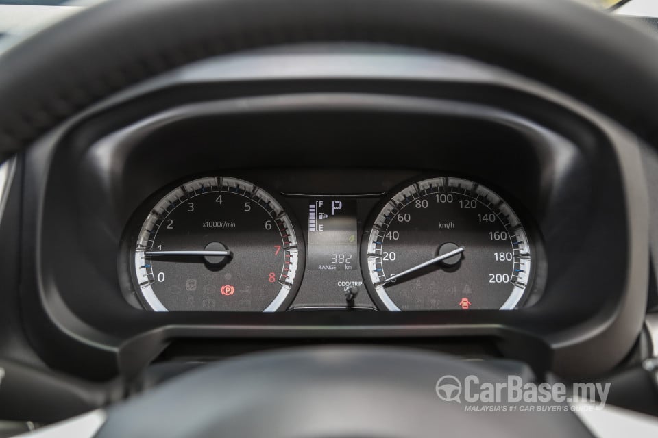 Perodua Aruz D38L (2019) Interior
