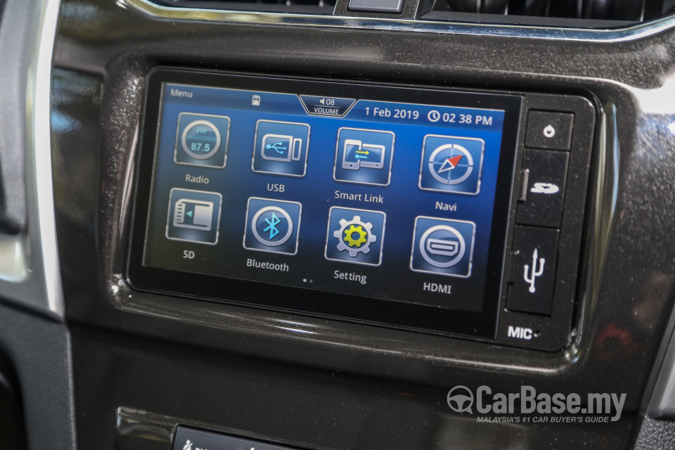 Perodua Aruz D38L (2019) Interior
