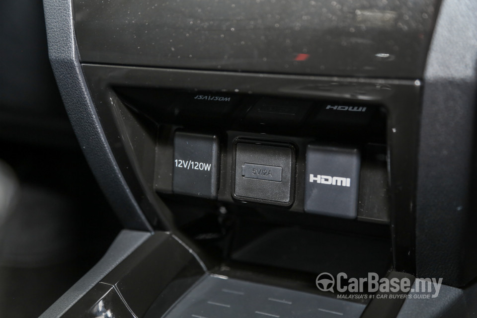 Perodua Aruz D38L (2019) Interior