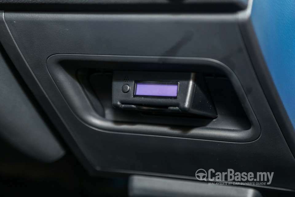 Perodua Aruz D38L (2019) Interior