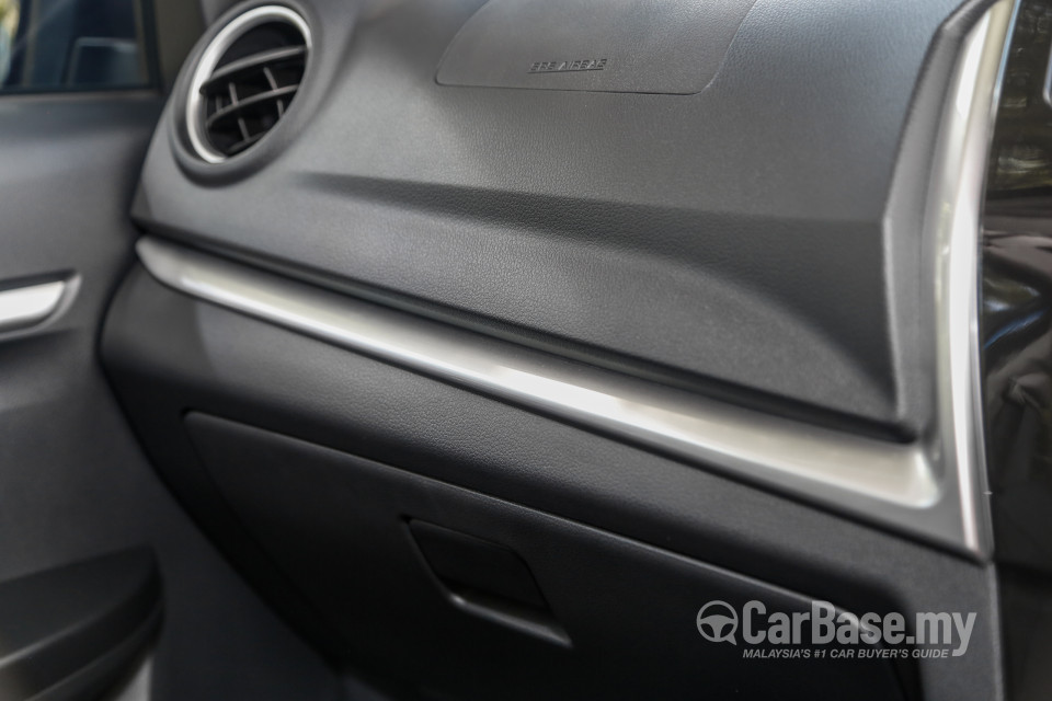 Perodua Aruz D38L (2019) Interior