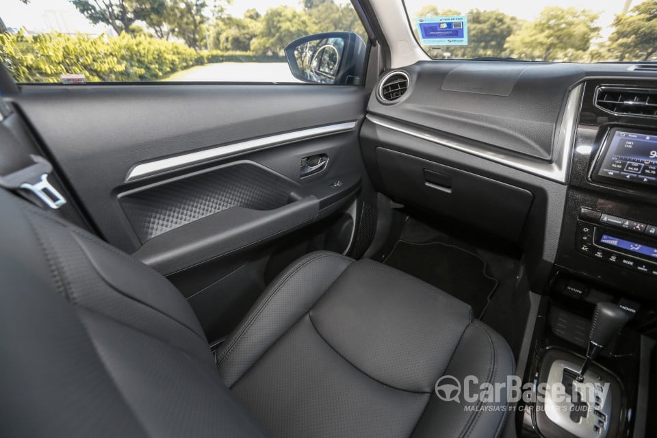Perodua Aruz D38L (2019) Interior