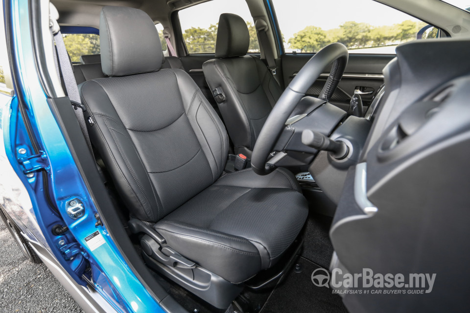 Perodua Aruz D38L (2019) Interior