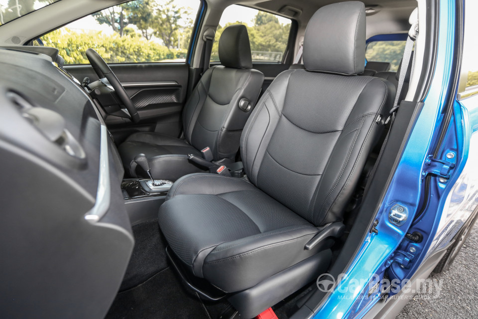 Perodua Aruz D38L (2019) Interior