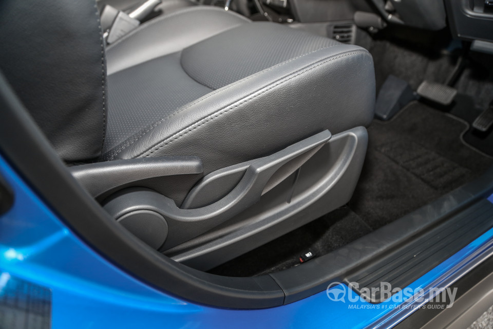 Perodua Aruz D38L (2019) Interior