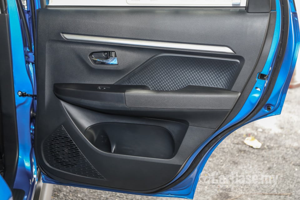 Perodua Aruz D38L (2019) Interior