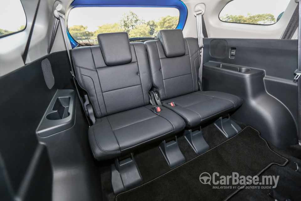 Perodua Aruz D38L (2019) Interior