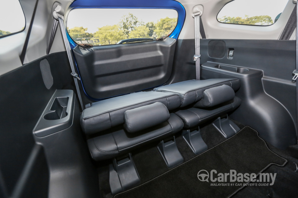 Perodua Aruz D38L (2019) Interior